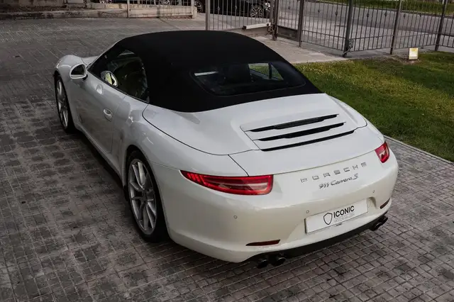 Porsche 991 view 9