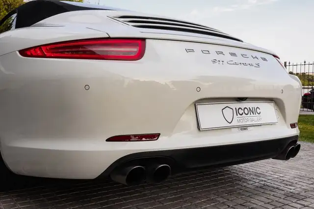 Porsche 991 view 10