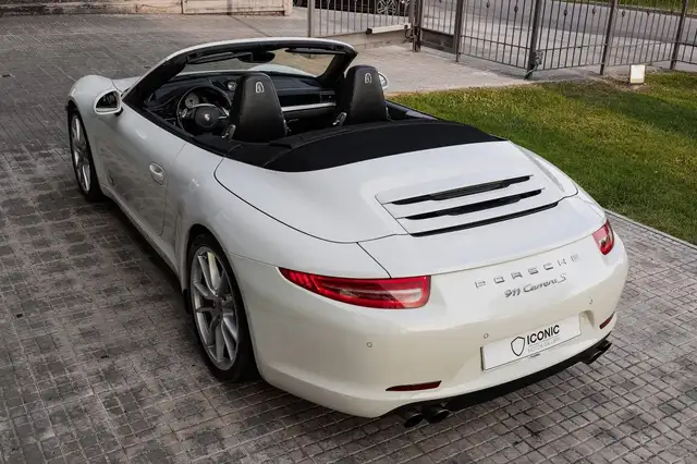 Porsche 991 view 8