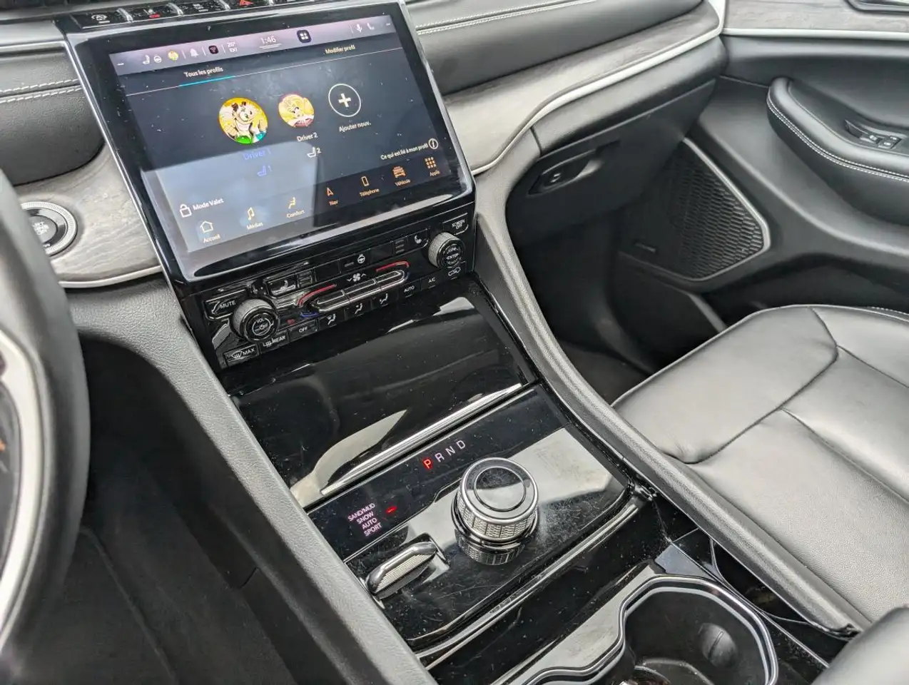 Jeep Grand Cherokee снимка Jeep Grand Cherokee