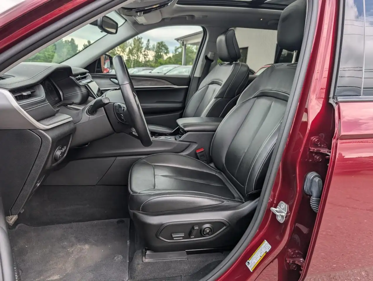 Jeep Grand Cherokee снимка Jeep Grand Cherokee