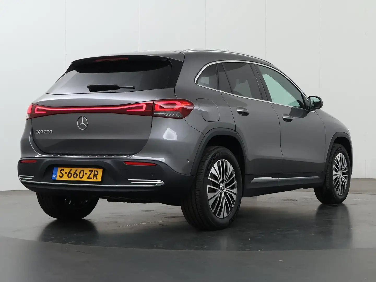 Mercedes-Benz EQA 250 Luxury Line 67 kWh | Panoramadak | |Premium pakket Grigio - 2