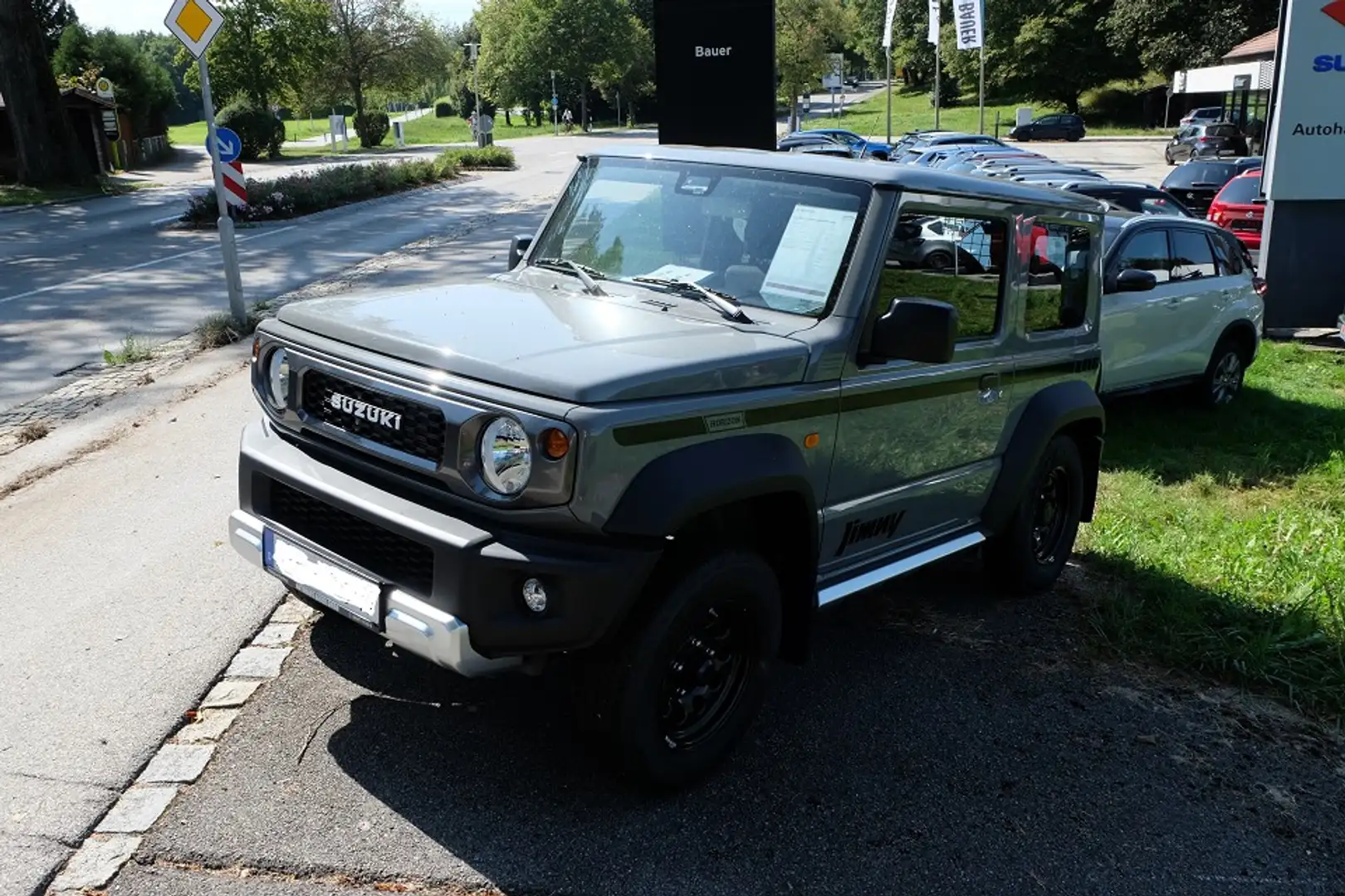 Suzuki Jimny 1.5 3D M/T COMFORT NFZ HORIZON SCHNEEPFLUG Gris - 2