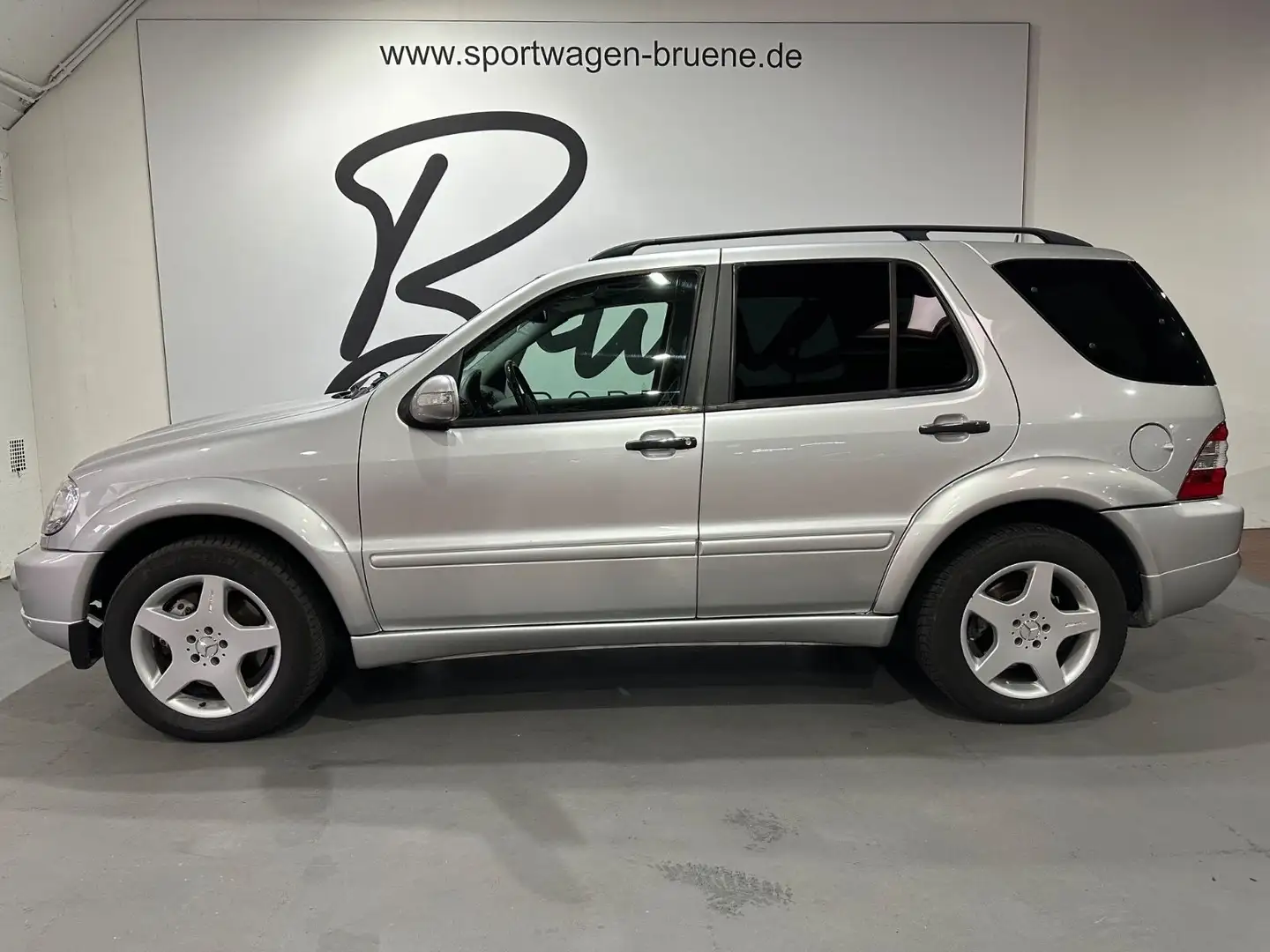 Mercedes-Benz ML 55 AMG /3.Hd./Deutsches Fhzg./SD/AHK/ Silber - 2