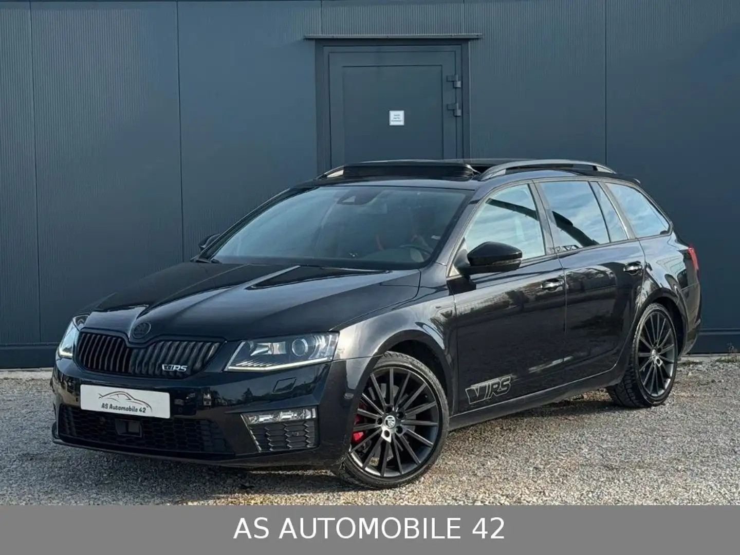Skoda Octavia 2.0 TDI RS Combi DSG *STHZG*AHK*PDC*NAV* Schwarz - 1
