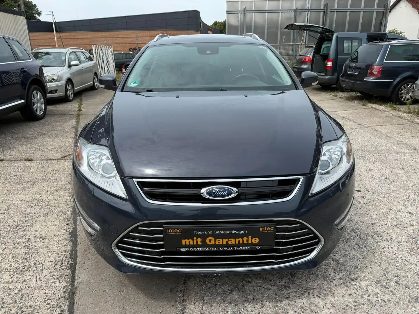 Ford Mondeo Turnier Titanium X*AHK*TUV NEU*SUBWOOFER* Grau - 2