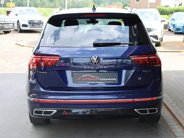 Volkswagen Tiguan Allspace view 8