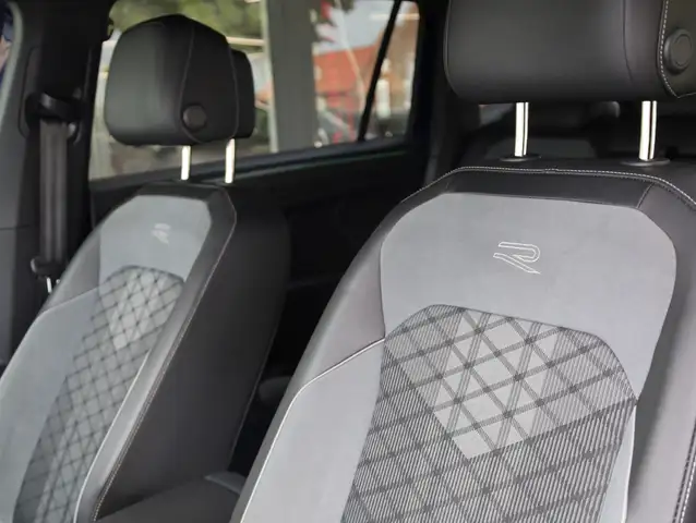 Volkswagen Tiguan Allspace view 15
