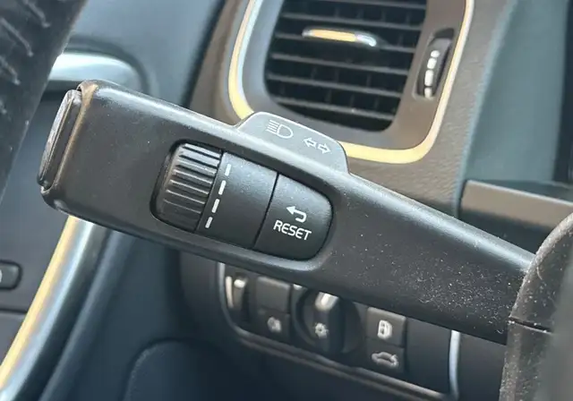 Volvo S60 view 13