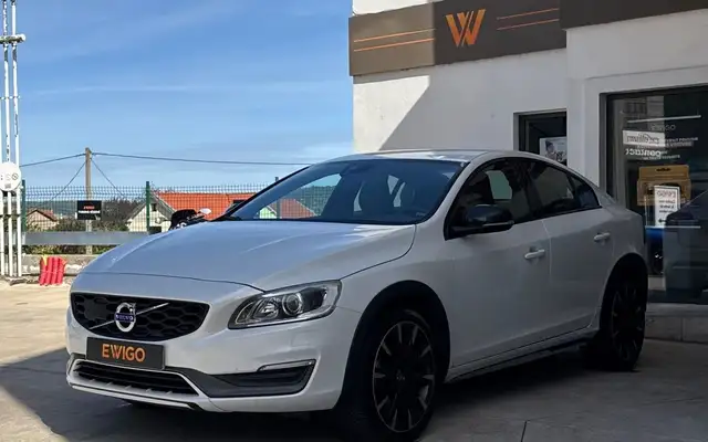 Volvo S60 view 6