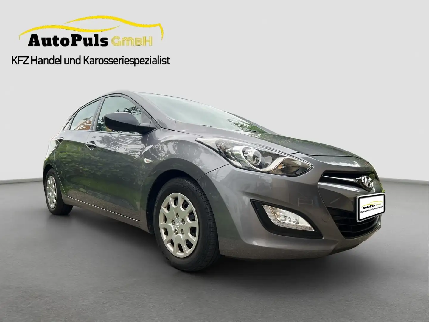 Hyundai i30 Pickerl NEU +8f. Bereift+ Service Vollständig+ Grau - 2