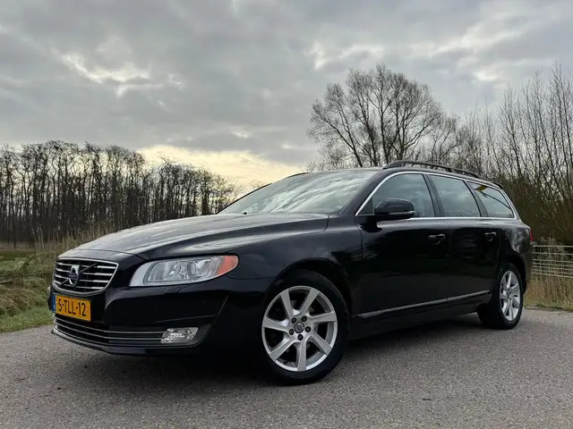 Volvo V70 1.6 T4 Nordic+ | 2e Eigenaar | Leder | Nieuwe Dist