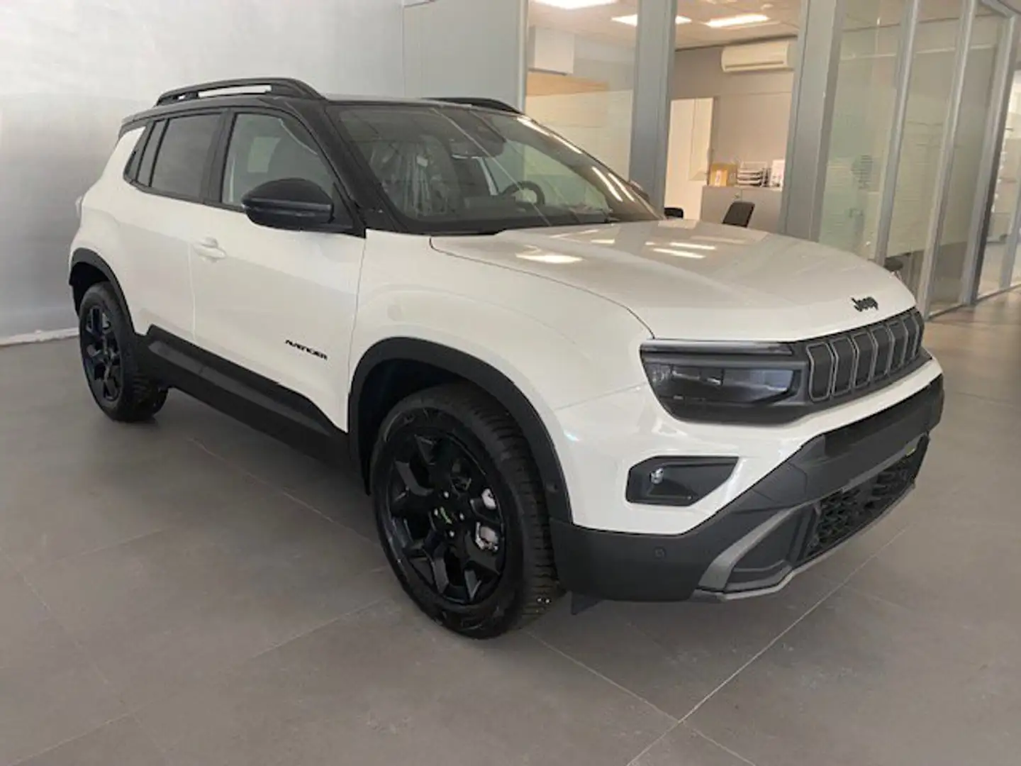 Jeep Avenger 1.2 Turbo 145 CV MHEV 4xe Overland - 1