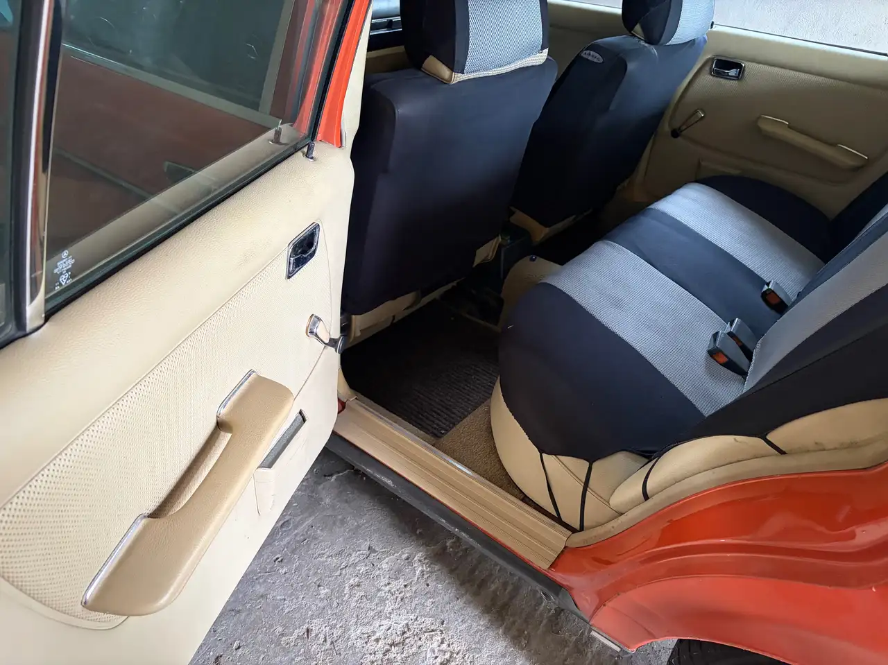 Mercedes-Benz 230, foto 6