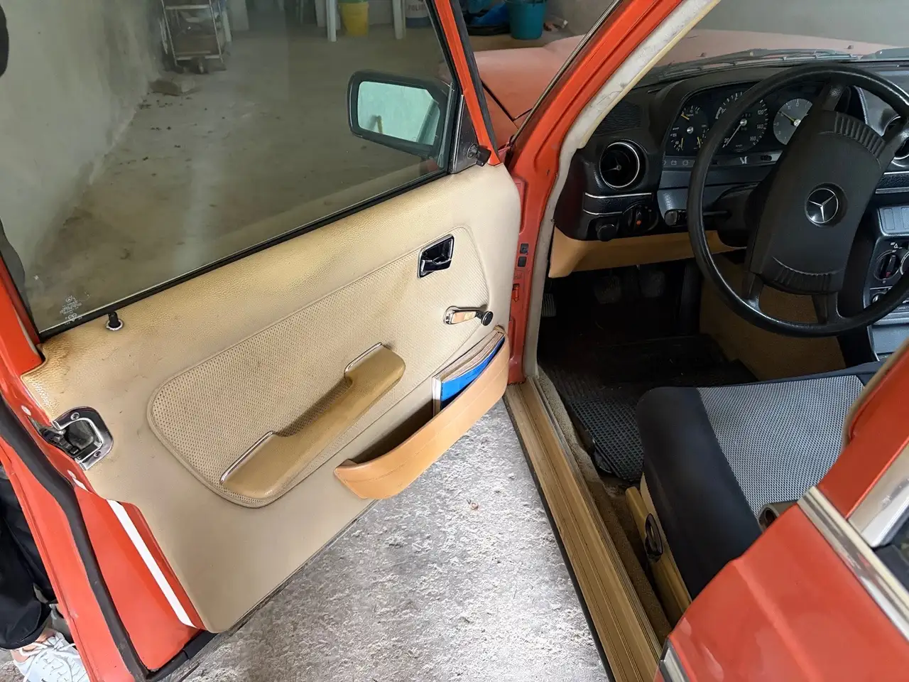 Mercedes-Benz 230, foto 4