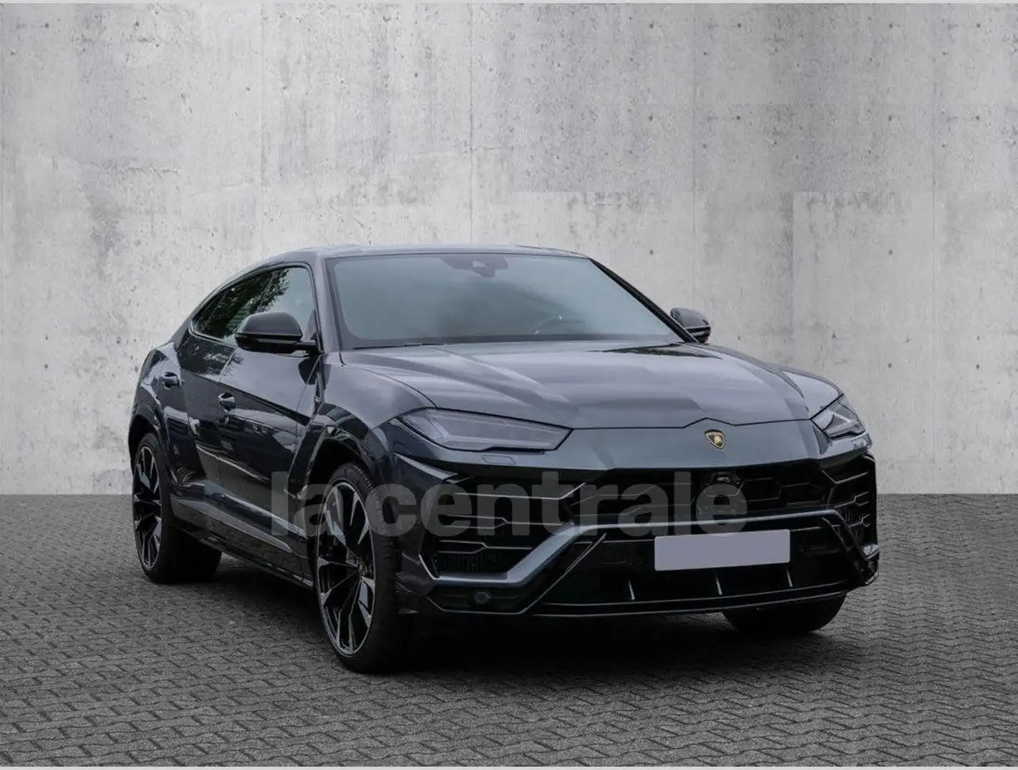 Lamborghini Urus - 1
