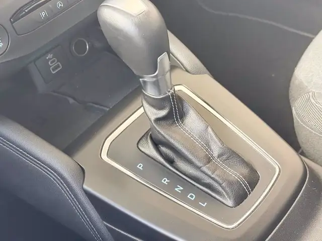 Ford Focus view 24