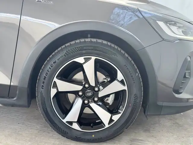 Ford Focus view 13