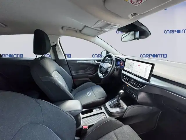 Ford Focus view 5