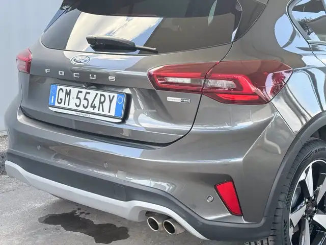 Ford Focus view 16