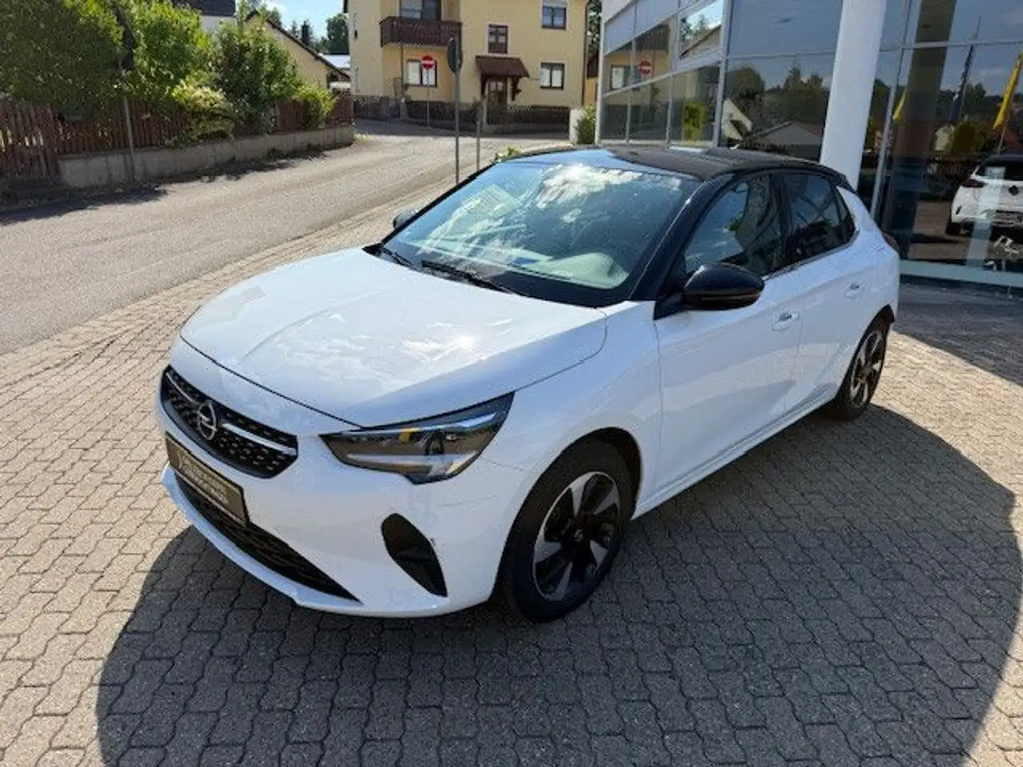 Opel Corsa -e Elektro "Elegance" 136 PS Navi Kamera Weiß - 2