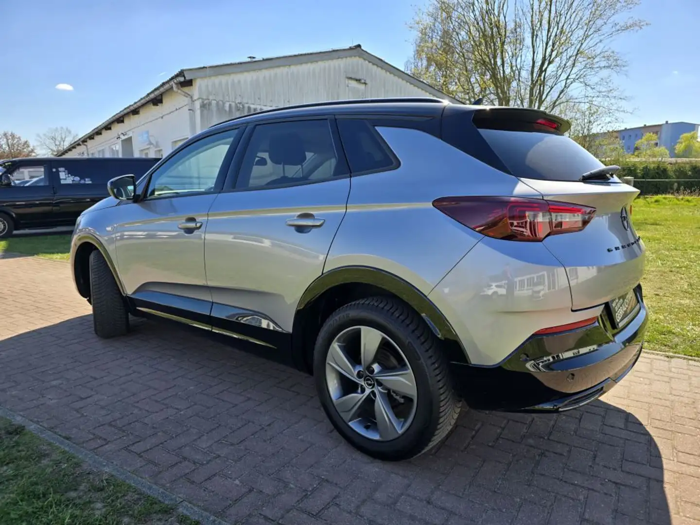 Opel Grandland GS 1.2 Turbo+Allwetter+Pixel-LED+AGR Silber - 2