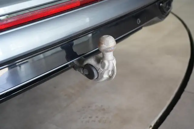 Volkswagen Tiguan Allspace view 10