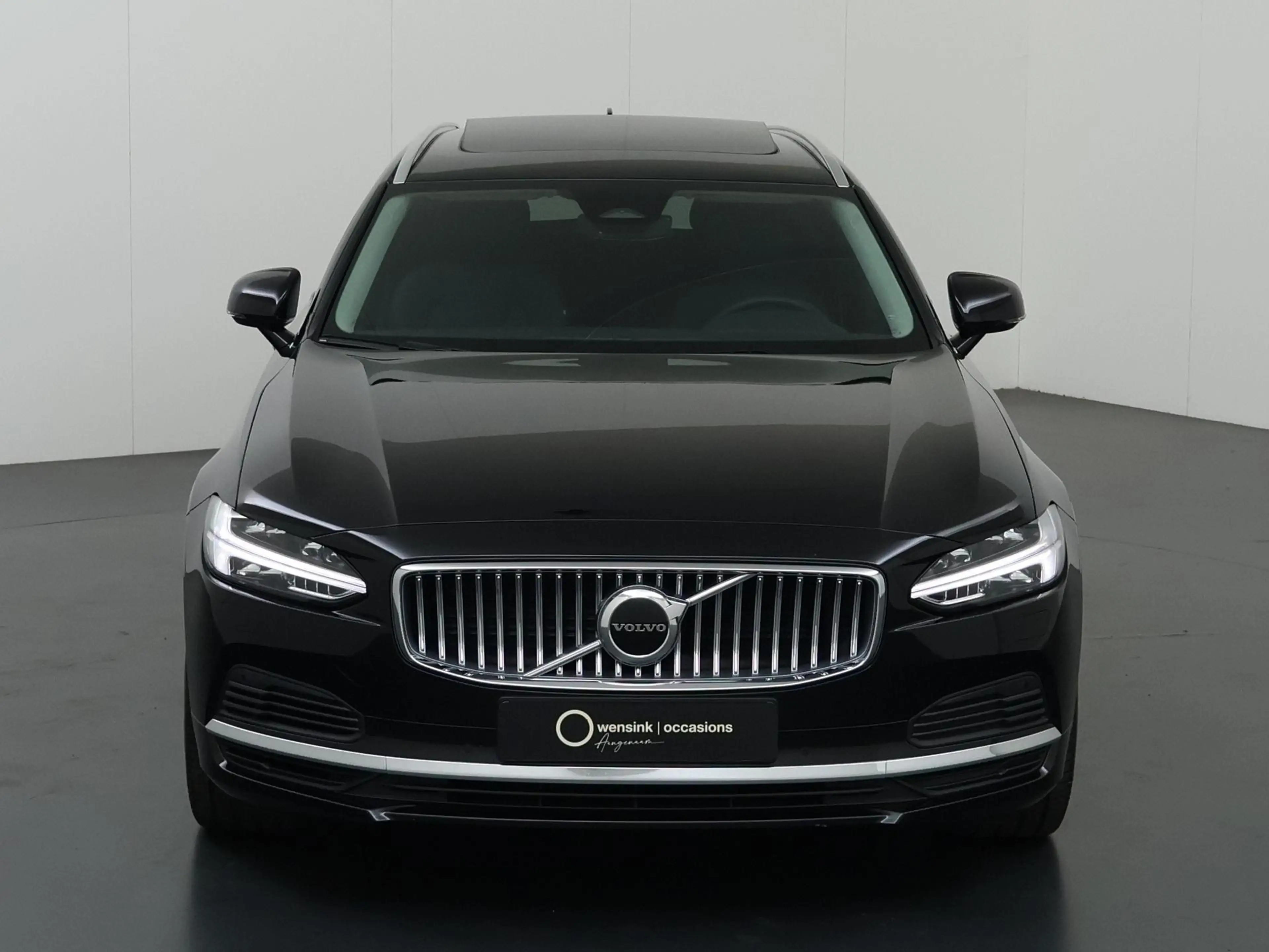 Volvo V90 2.0 T6 Plug-in hybrid AWD Plus Bright | Panoramada — photo 3