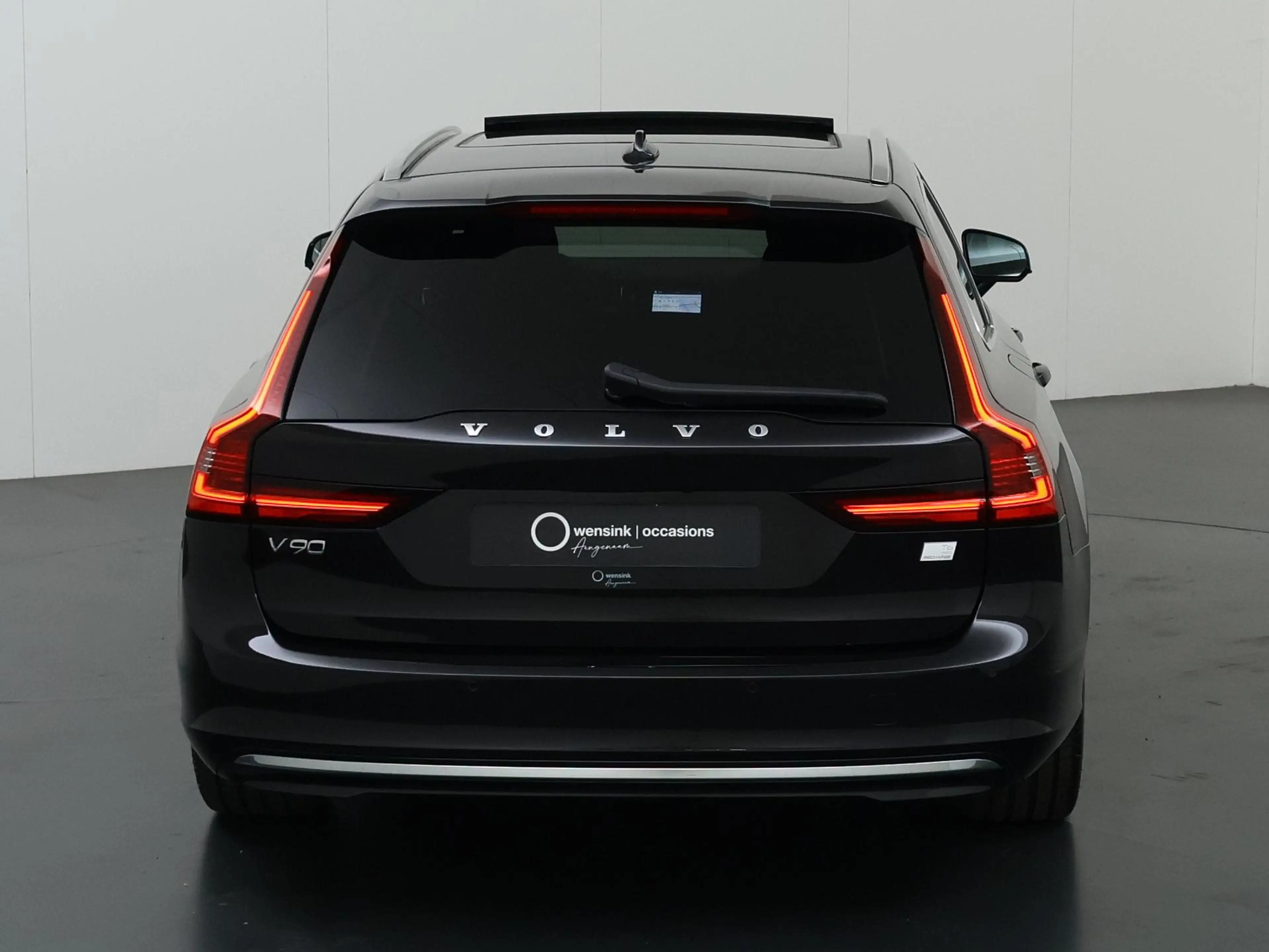 Volvo V90 2.0 T6 Plug-in hybrid AWD Plus Bright | Panoramada — photo 4