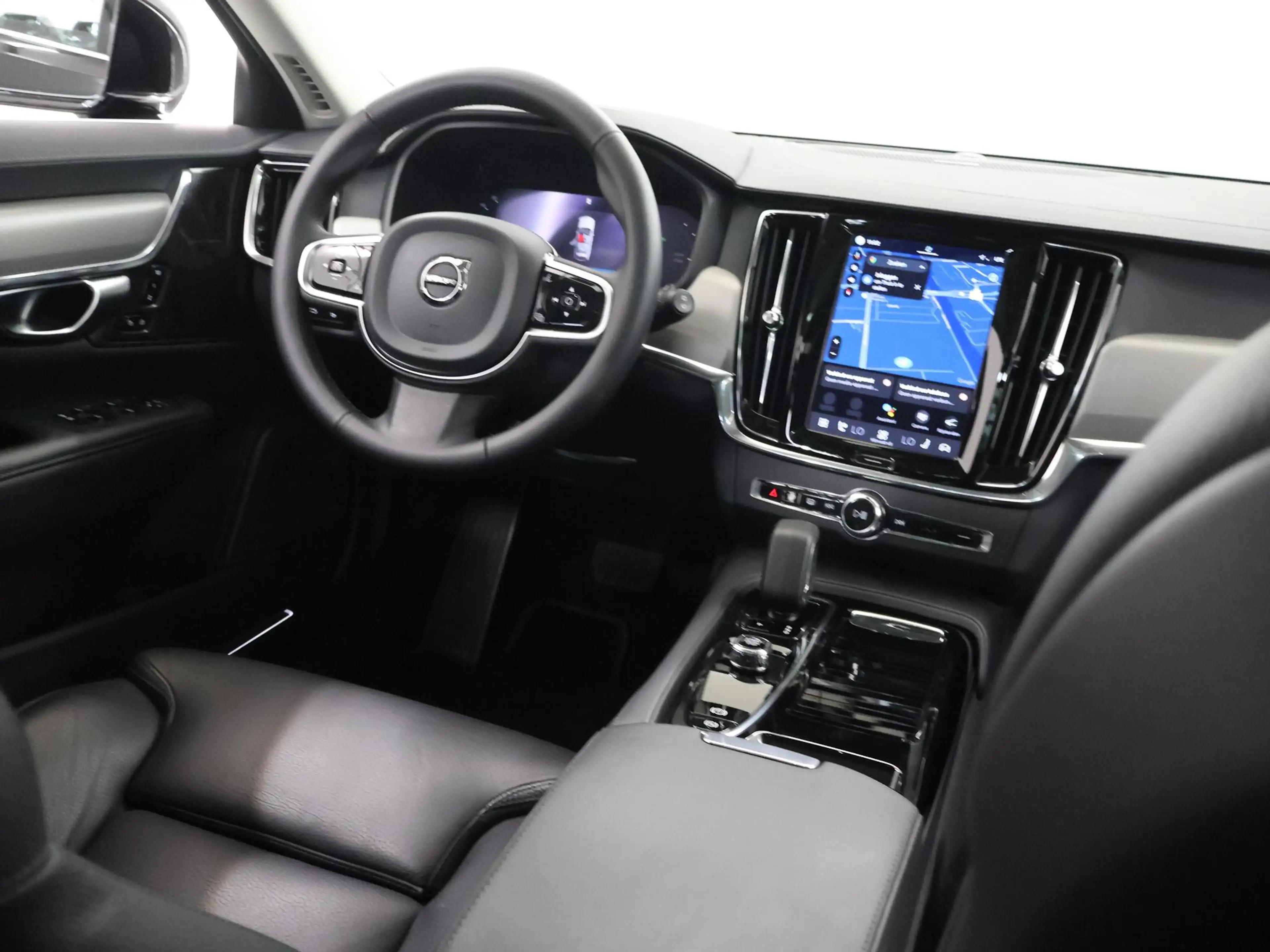 Volvo V90 2.0 T6 Plug-in hybrid AWD Plus Bright | Panoramada — photo 9