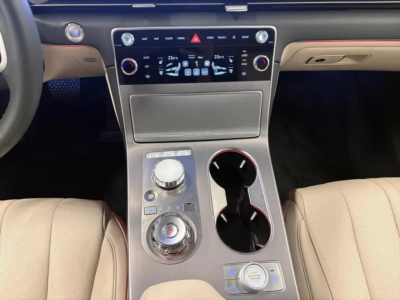 Genesis GV80 снимка Genesis GV80
