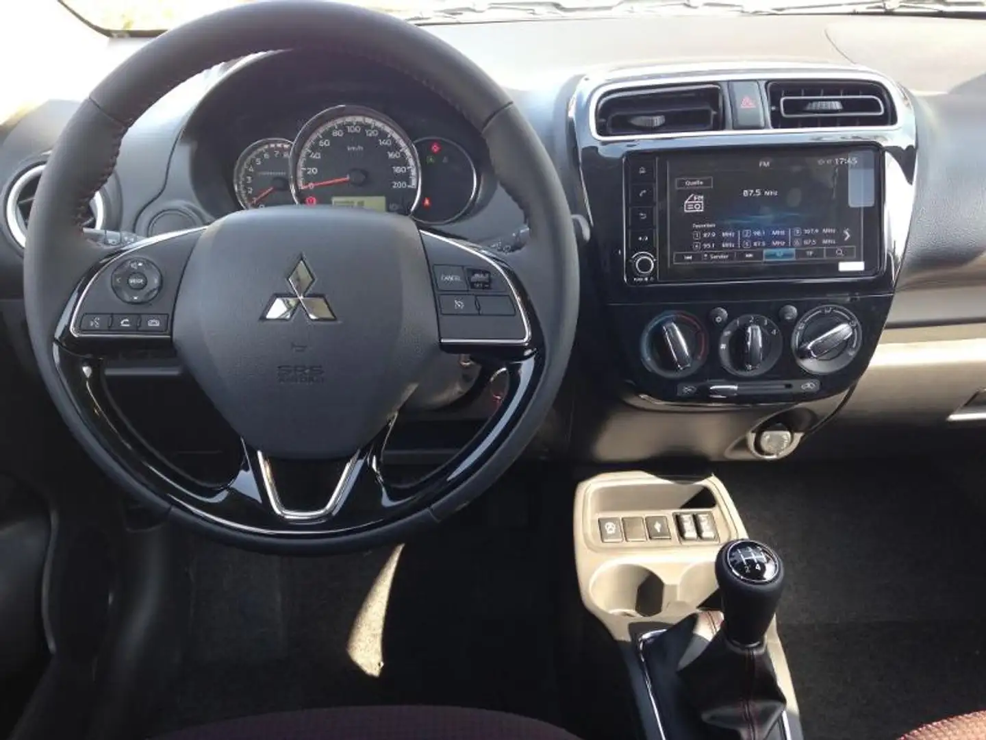 Mitsubishi Space Star Select+ Black1.2 MIVEC Blanco - 2