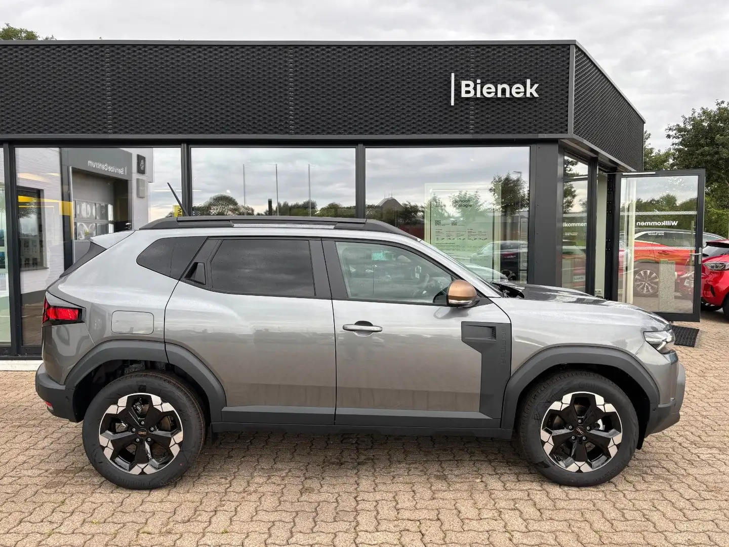 Dacia Duster Extreme TCe 130 Gris - 1