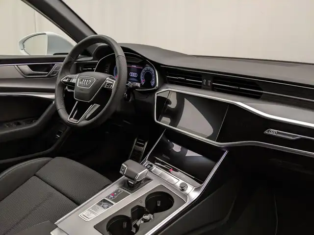 Audi A6 view 6