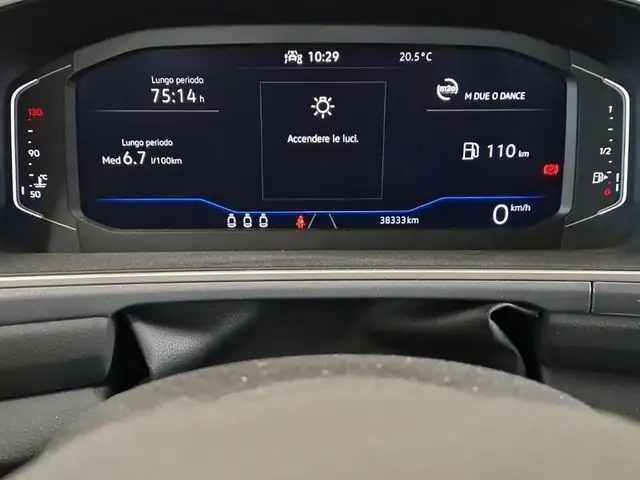 Volkswagen T-Roc view 8