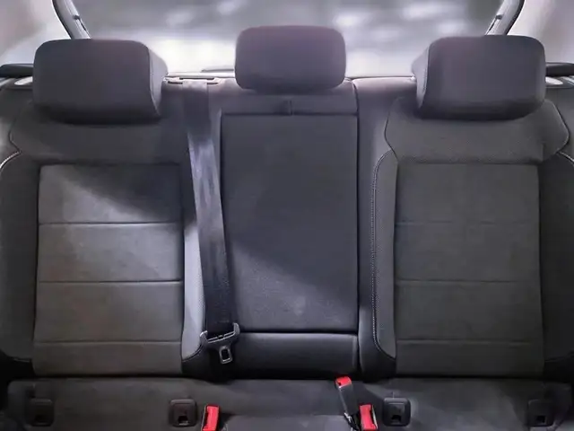 Volkswagen T-Roc view 11