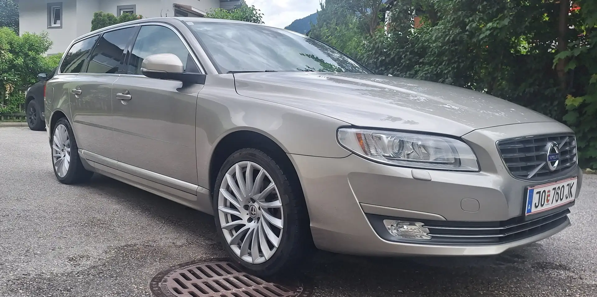 Volvo V70 V70 D3 Momentum Momentum Grau - 2