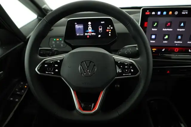 Volkswagen Id.3 view 5