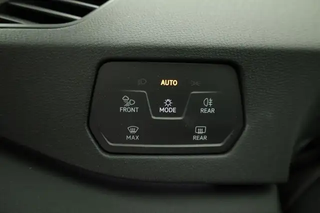 Volkswagen Id.3 view 8