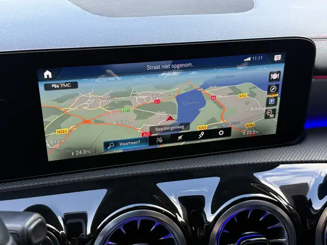 Mercedes-Benz Cla view 26
