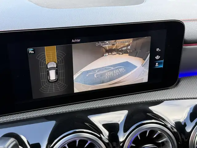 Mercedes-Benz Cla view 16