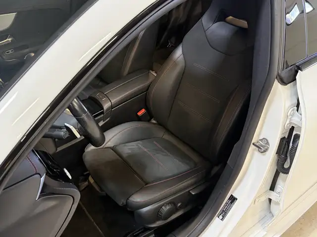 Mercedes-Benz Cla view 8