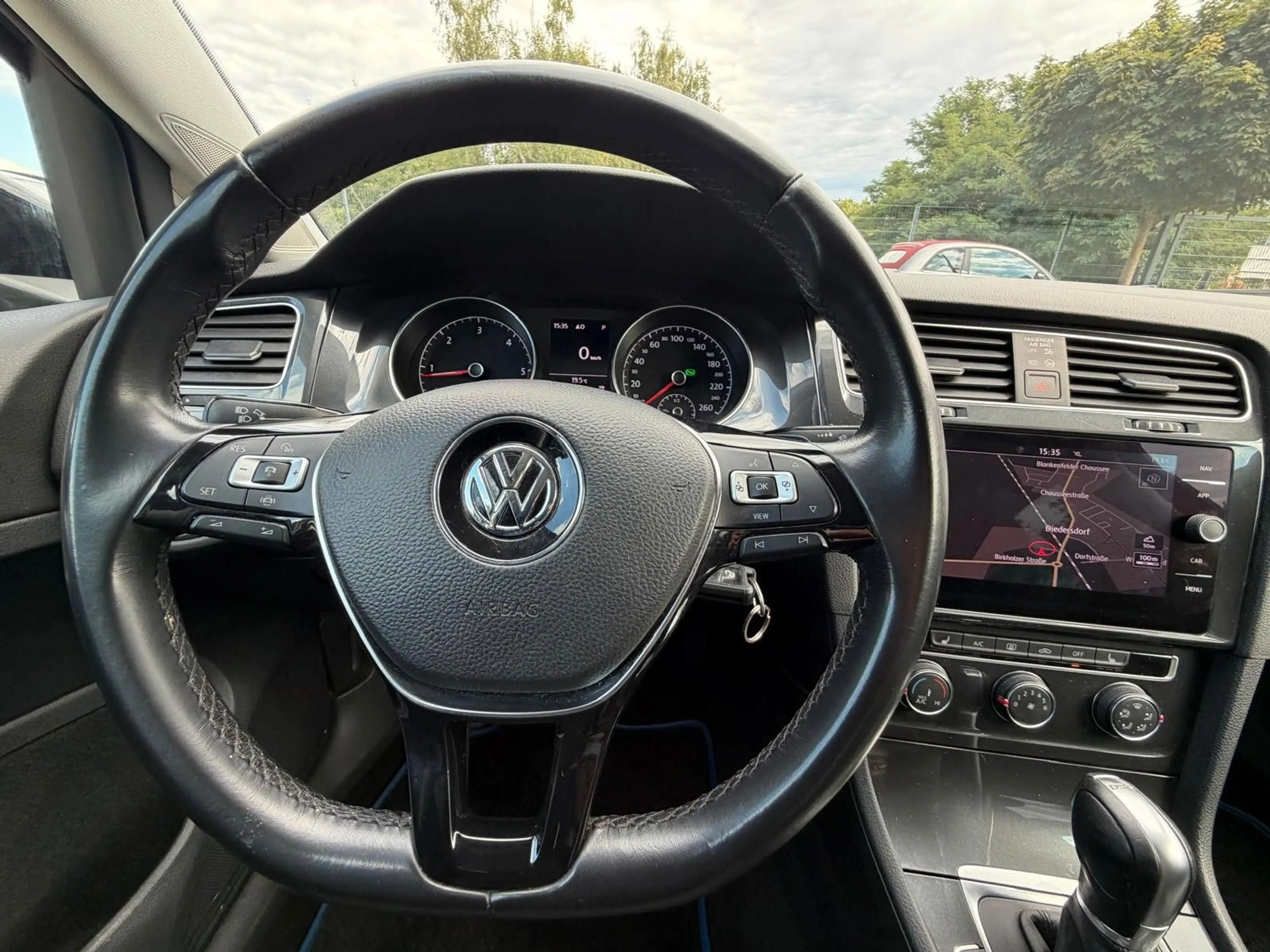 Volkswagen Golf VII Lim. Automatik ACC*Navi*SitzHz. — photo 9