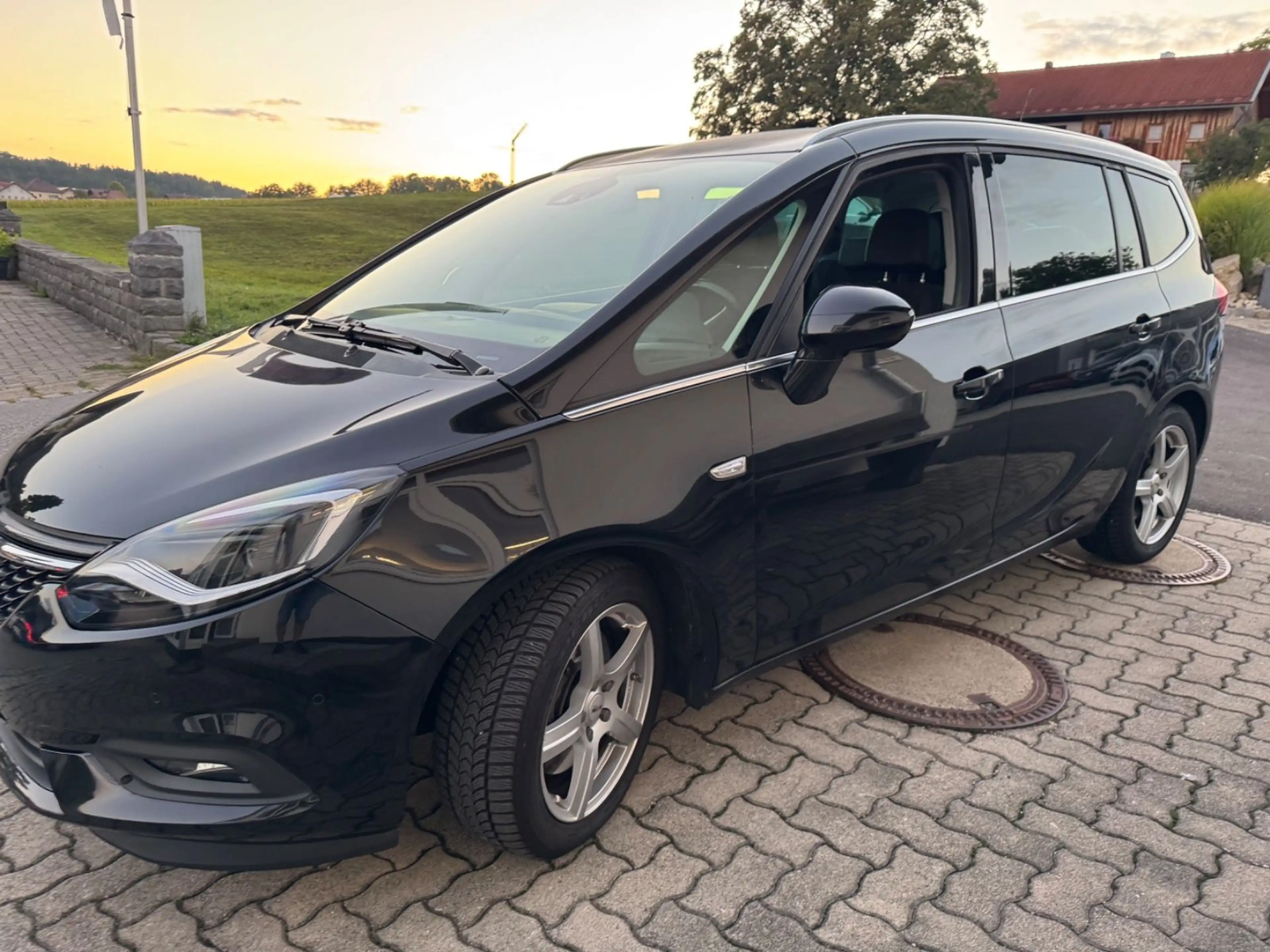 Opel Zafira C *Innovation*SPORTTOURER*LED*TURBO* 7Sit — photo 2