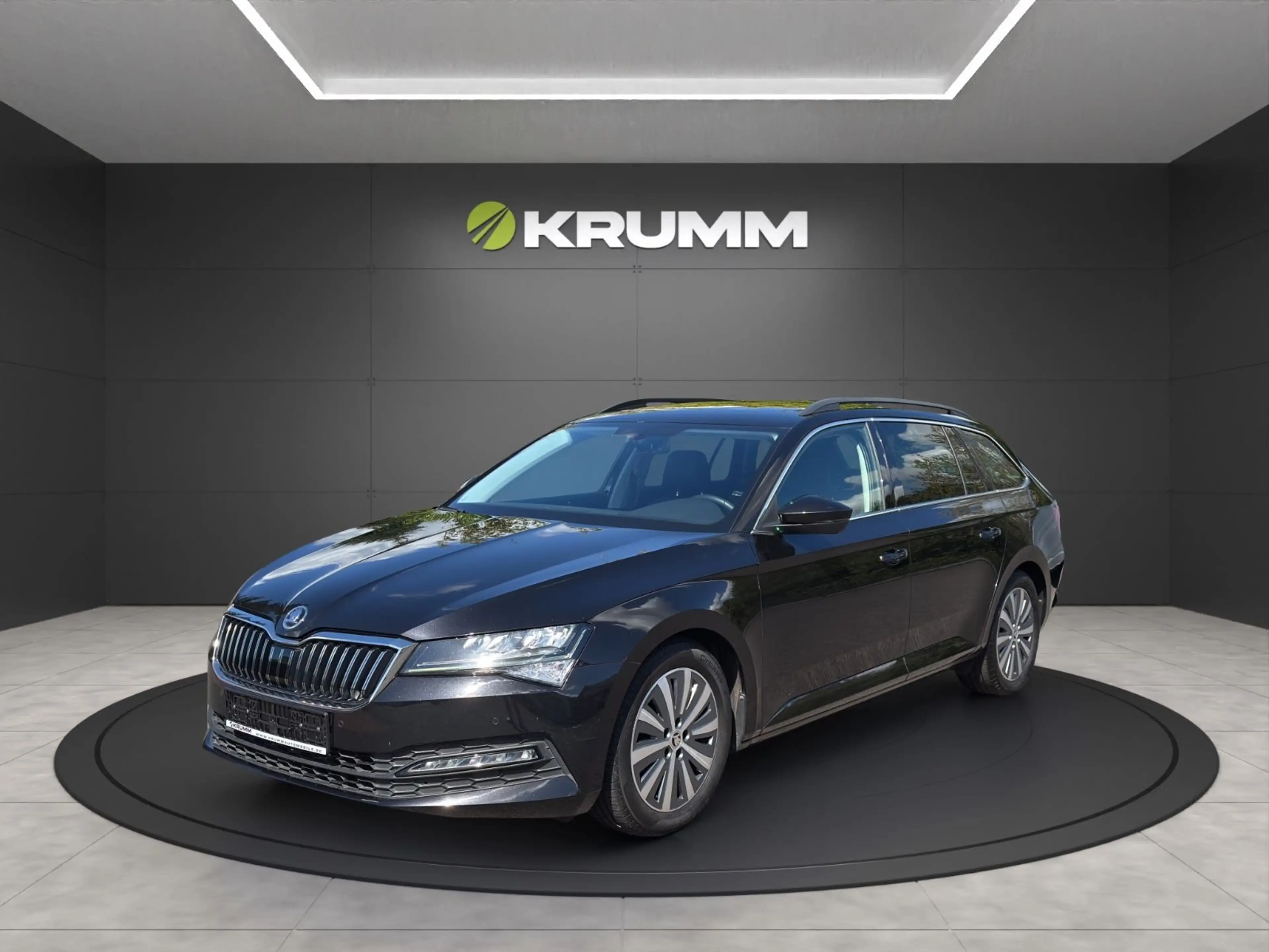 Skoda Superb Kombi Leder LED Navi Keyless Canton Navi — photo 2
