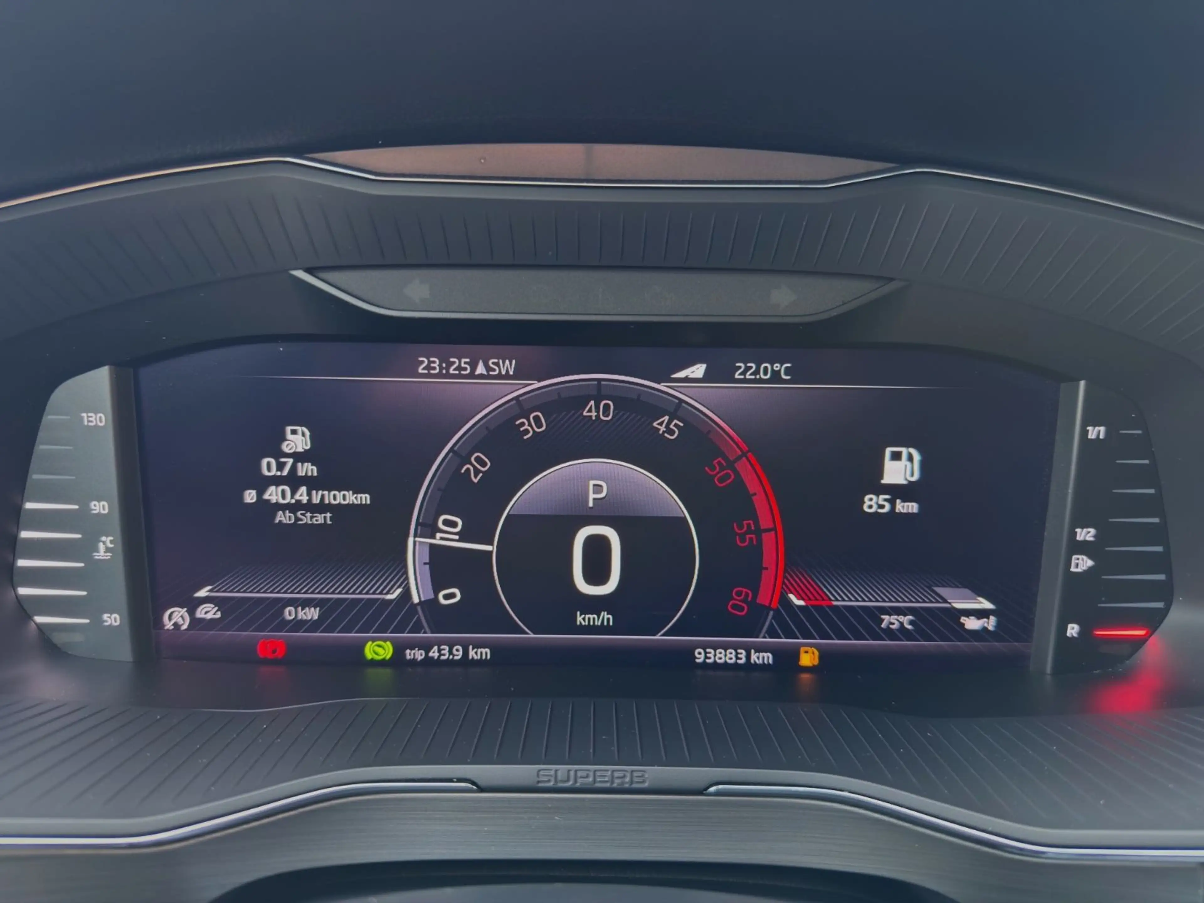 Skoda Superb Kombi Leder LED Navi Keyless Canton Navi — photo 15