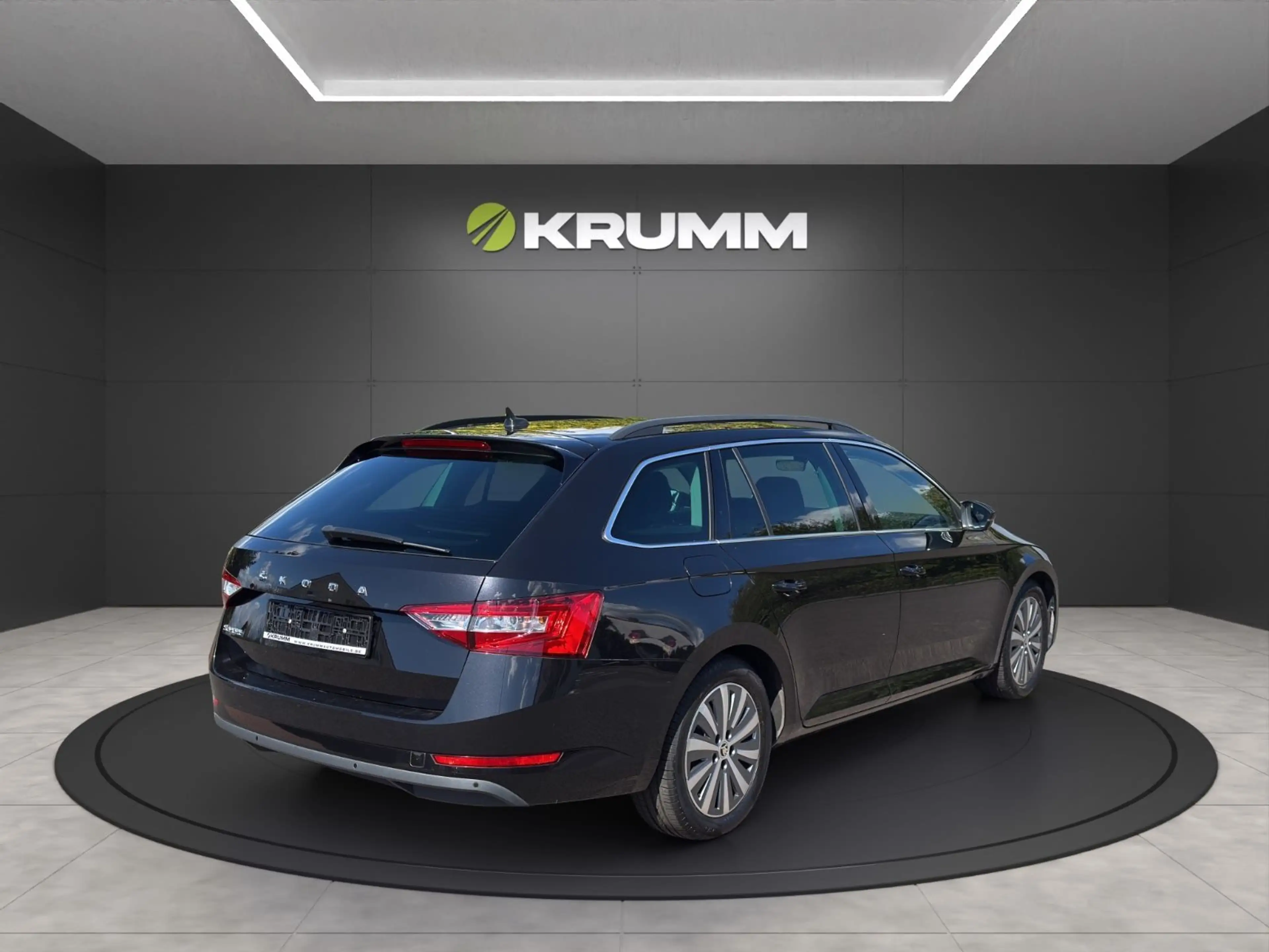 Skoda Superb Kombi Leder LED Navi Keyless Canton Navi — photo 7