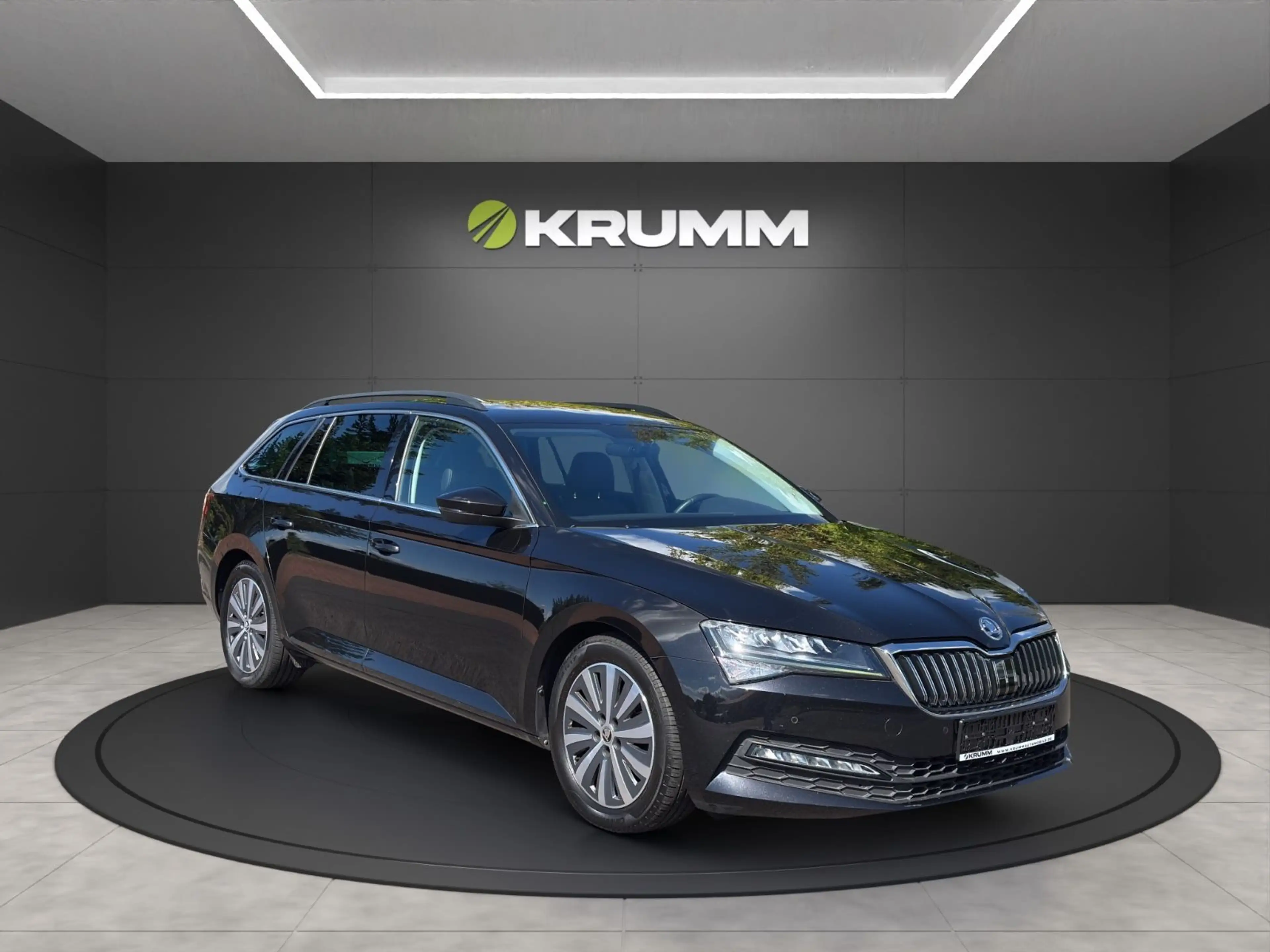 Skoda Superb Kombi Leder LED Navi Keyless Canton Navi — photo 10