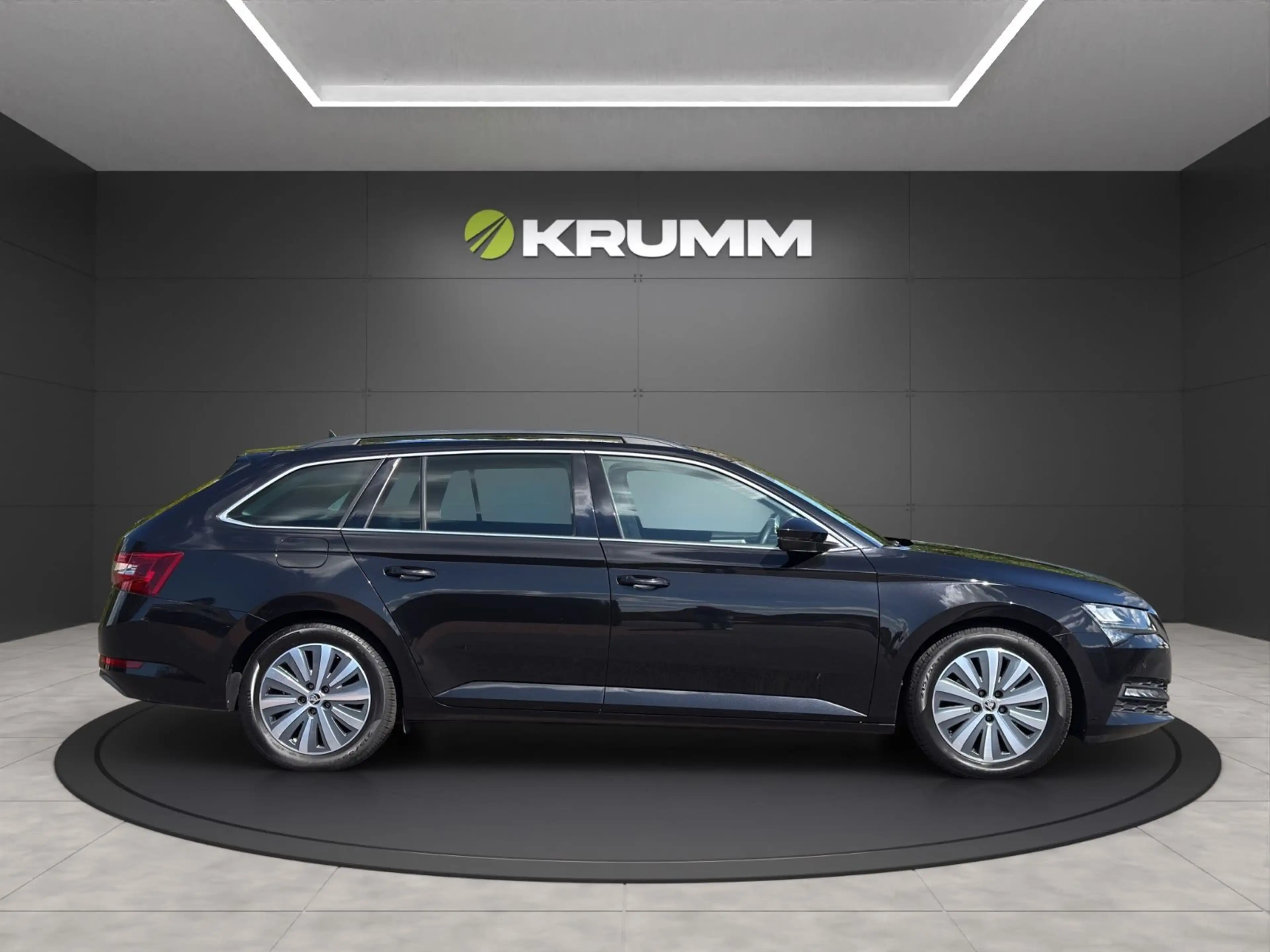 Skoda Superb Kombi Leder LED Navi Keyless Canton Navi — photo 9