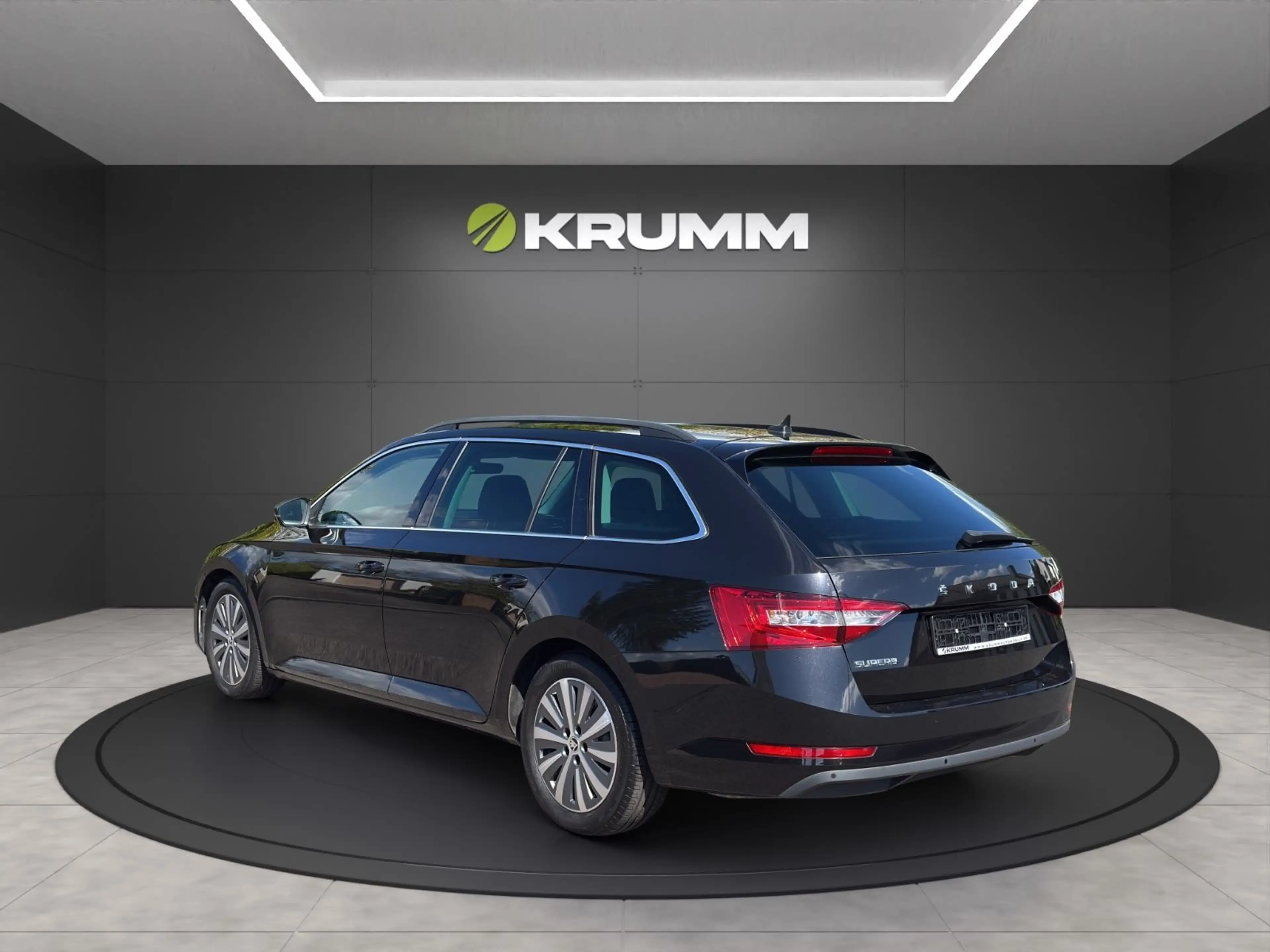 Skoda Superb Kombi Leder LED Navi Keyless Canton Navi — photo 5